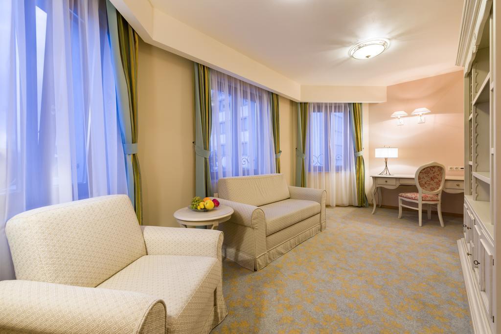 Hotel Sonnenhof 수체아바 외부 사진