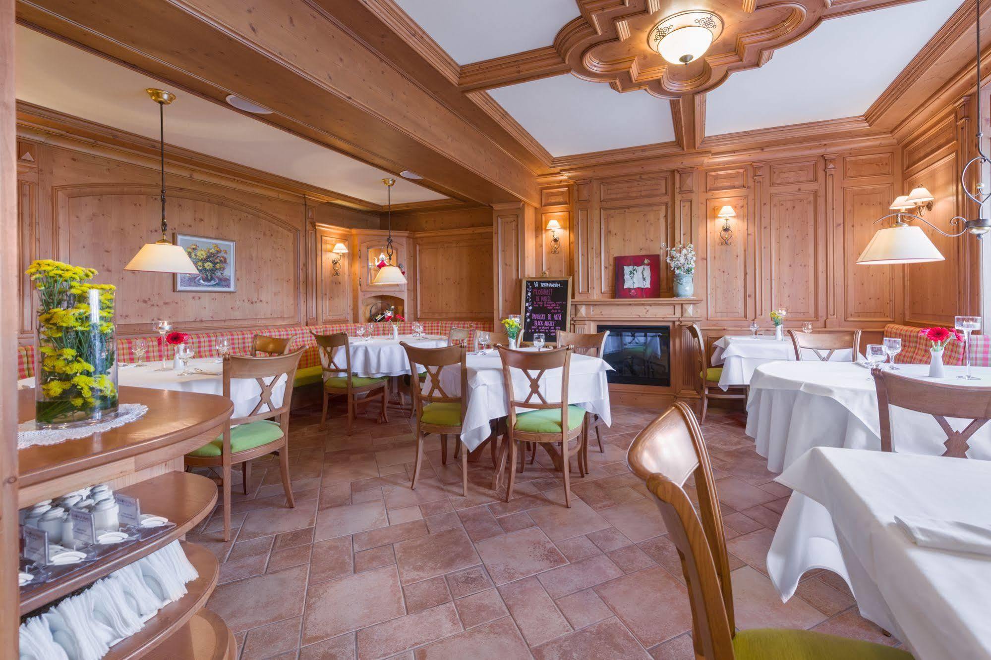 Hotel Sonnenhof 수체아바 외부 사진