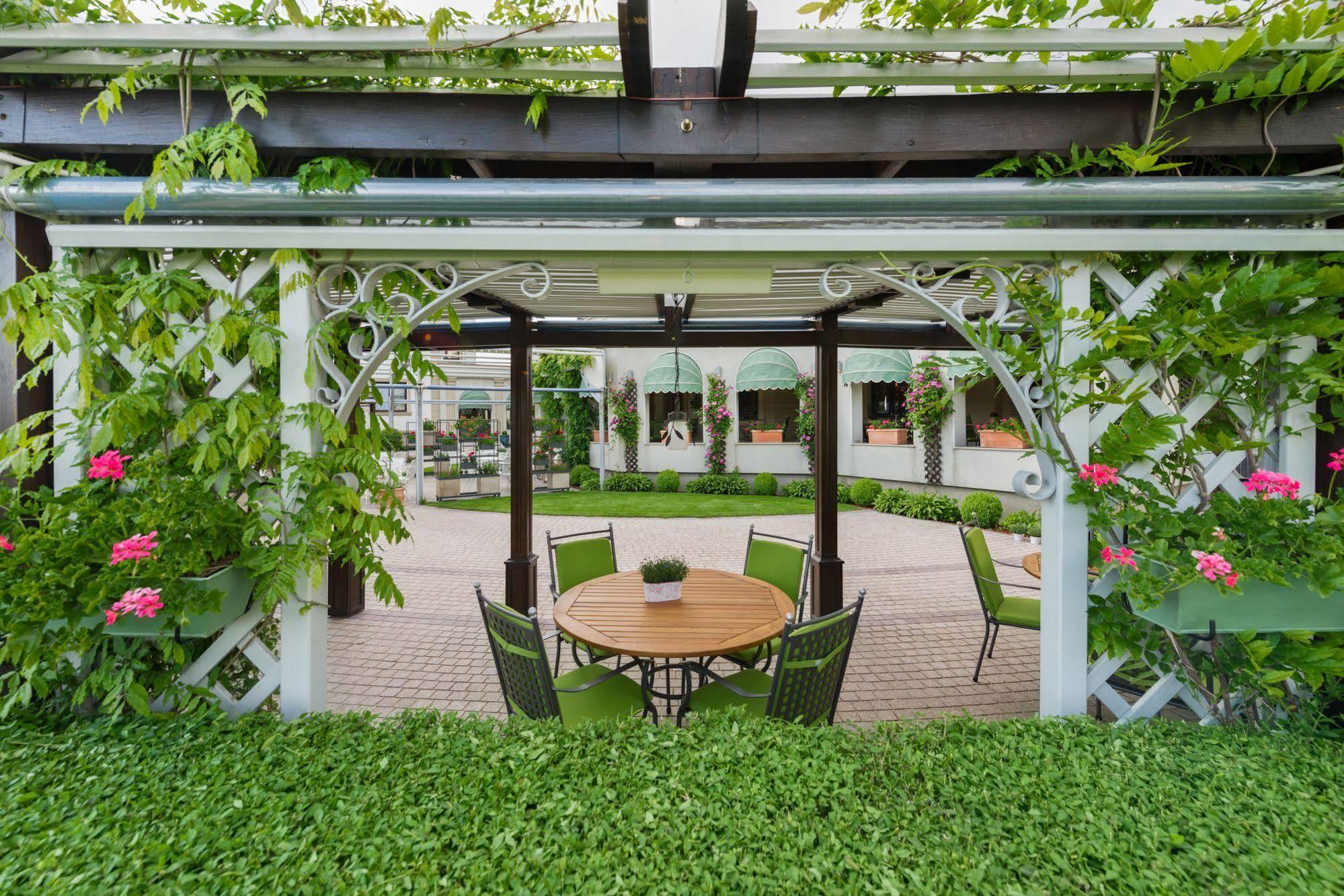 Hotel Sonnenhof 수체아바 외부 사진