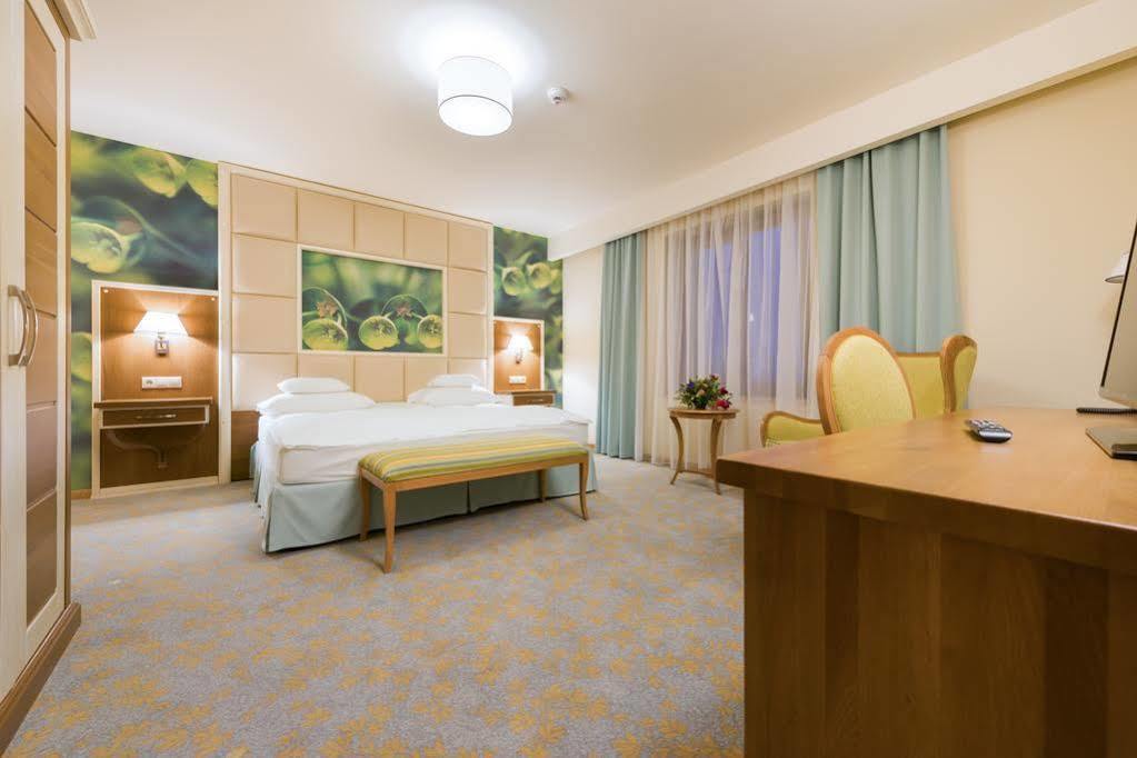 Hotel Sonnenhof 수체아바 외부 사진